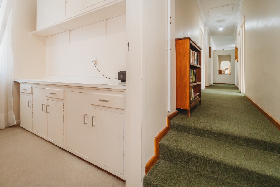 5 Bedroom Property for Sale in Denneoord Western Cape